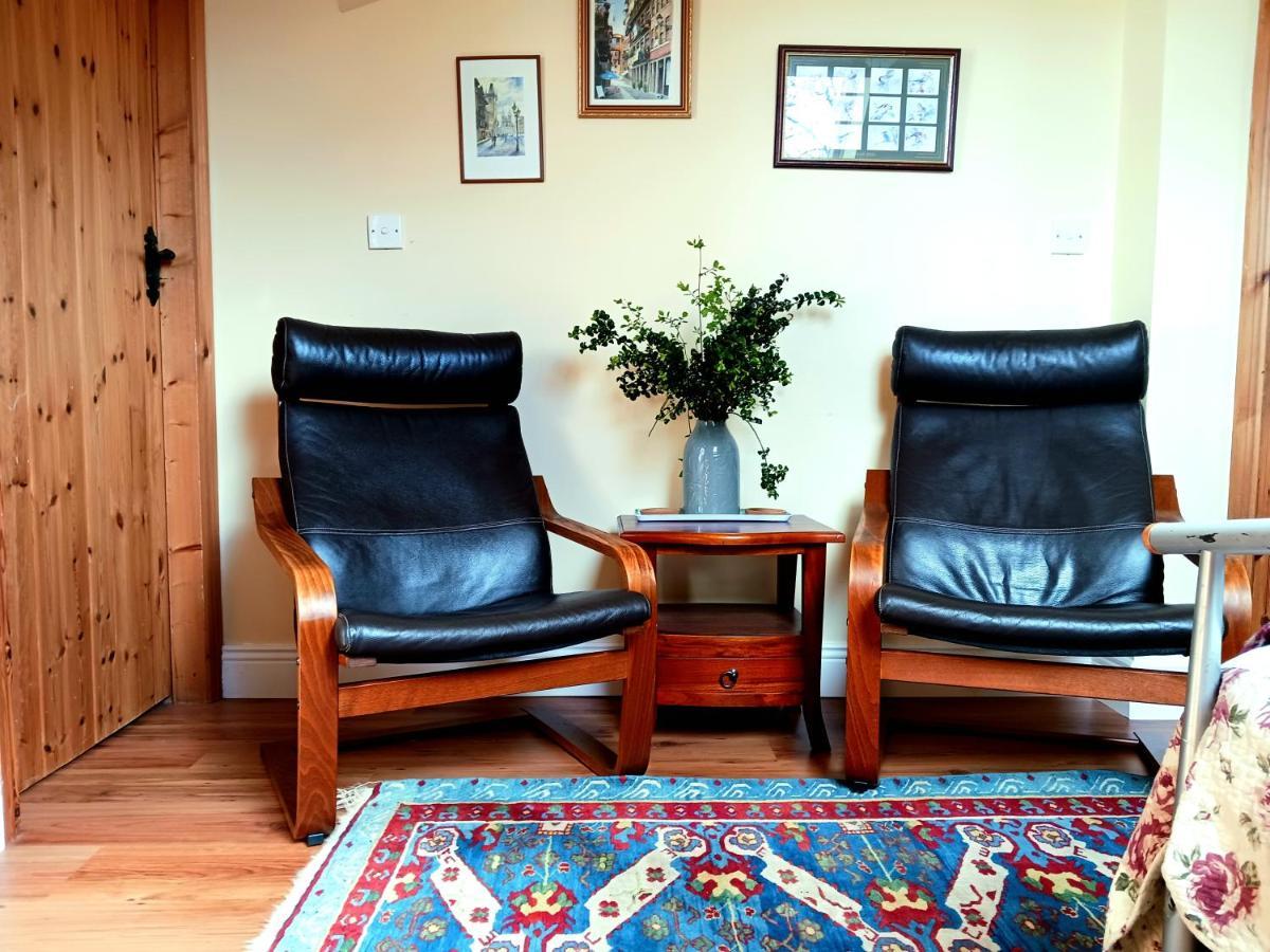 발리하우니스 Rural Retreat Near Knock 아파트 외부 사진