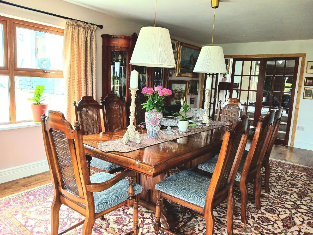 발리하우니스 Rural Retreat Near Knock 아파트 외부 사진