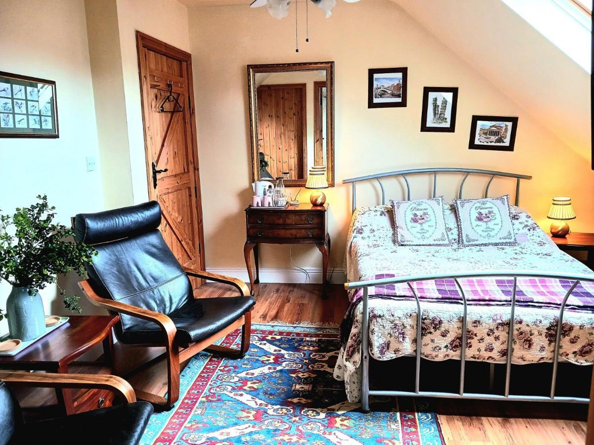발리하우니스 Rural Retreat Near Knock 아파트 외부 사진